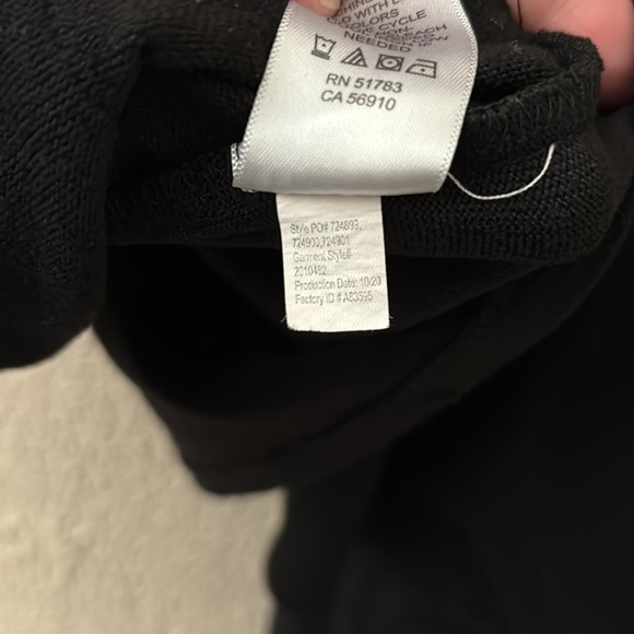 Maurice’s Women’s Super Soft Hooded Cardigan Large Red/Black Plaid - Picture 7 of 7